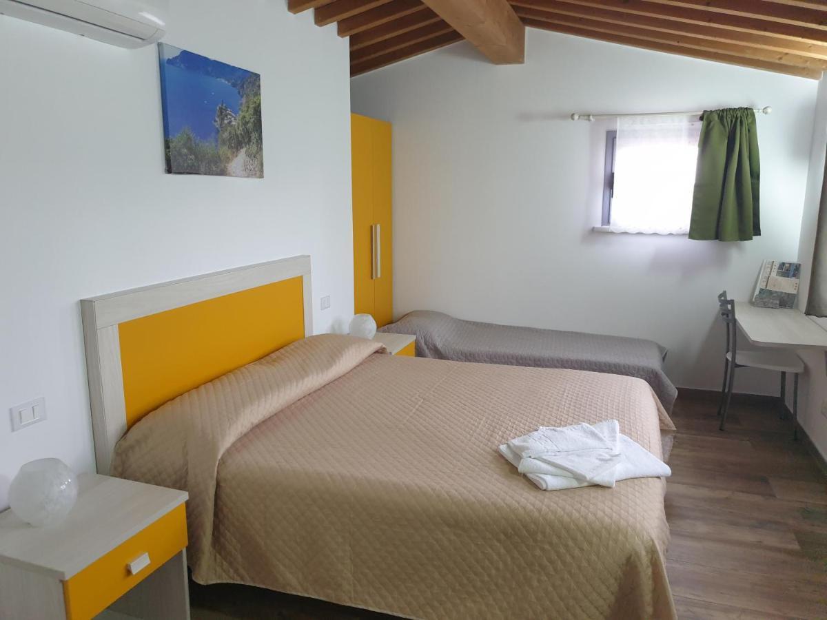 Hotel Ca Thomas Castelnuovo Magra Zimmer foto