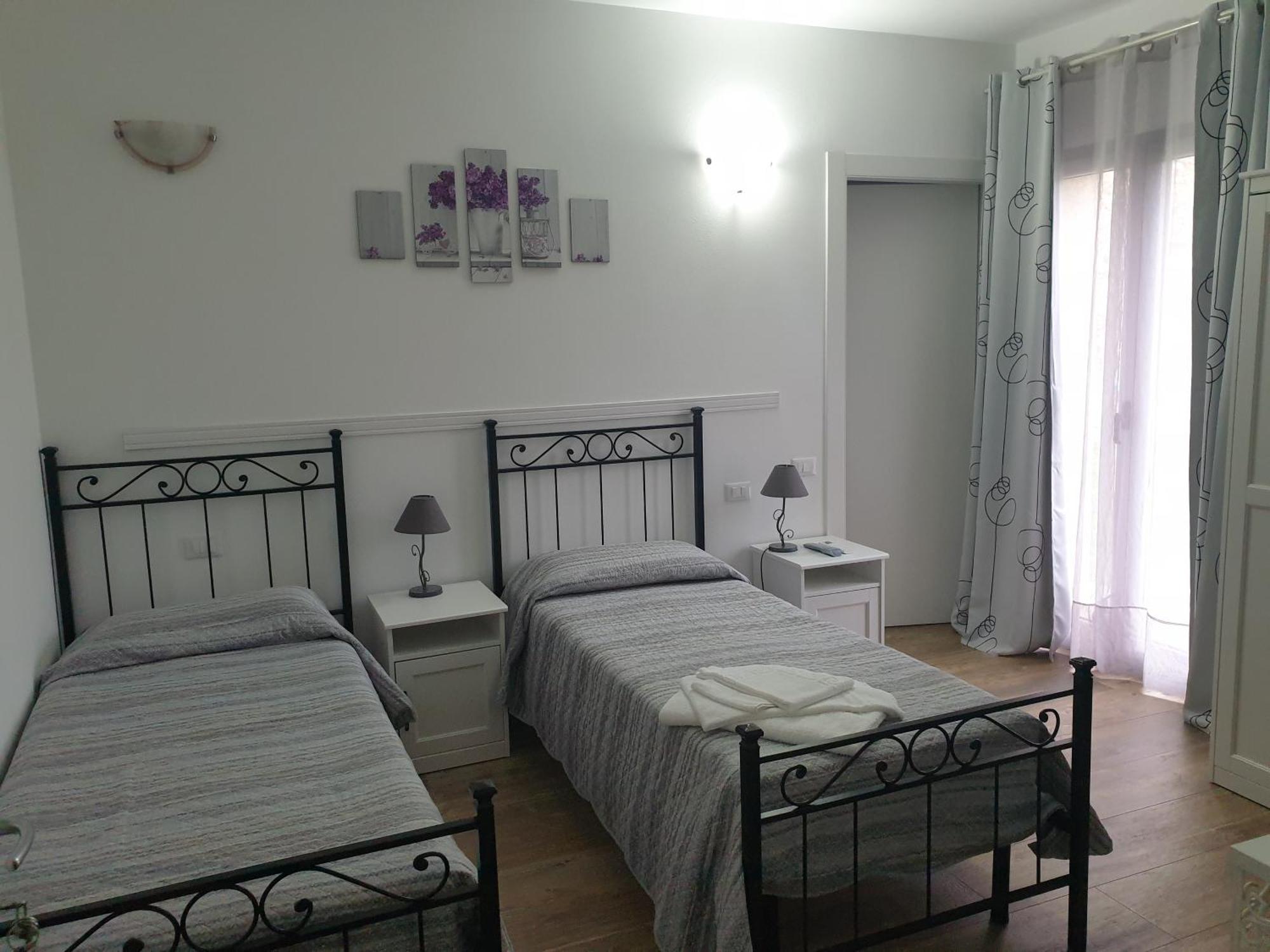 Hotel Ca Thomas Castelnuovo Magra Zimmer foto